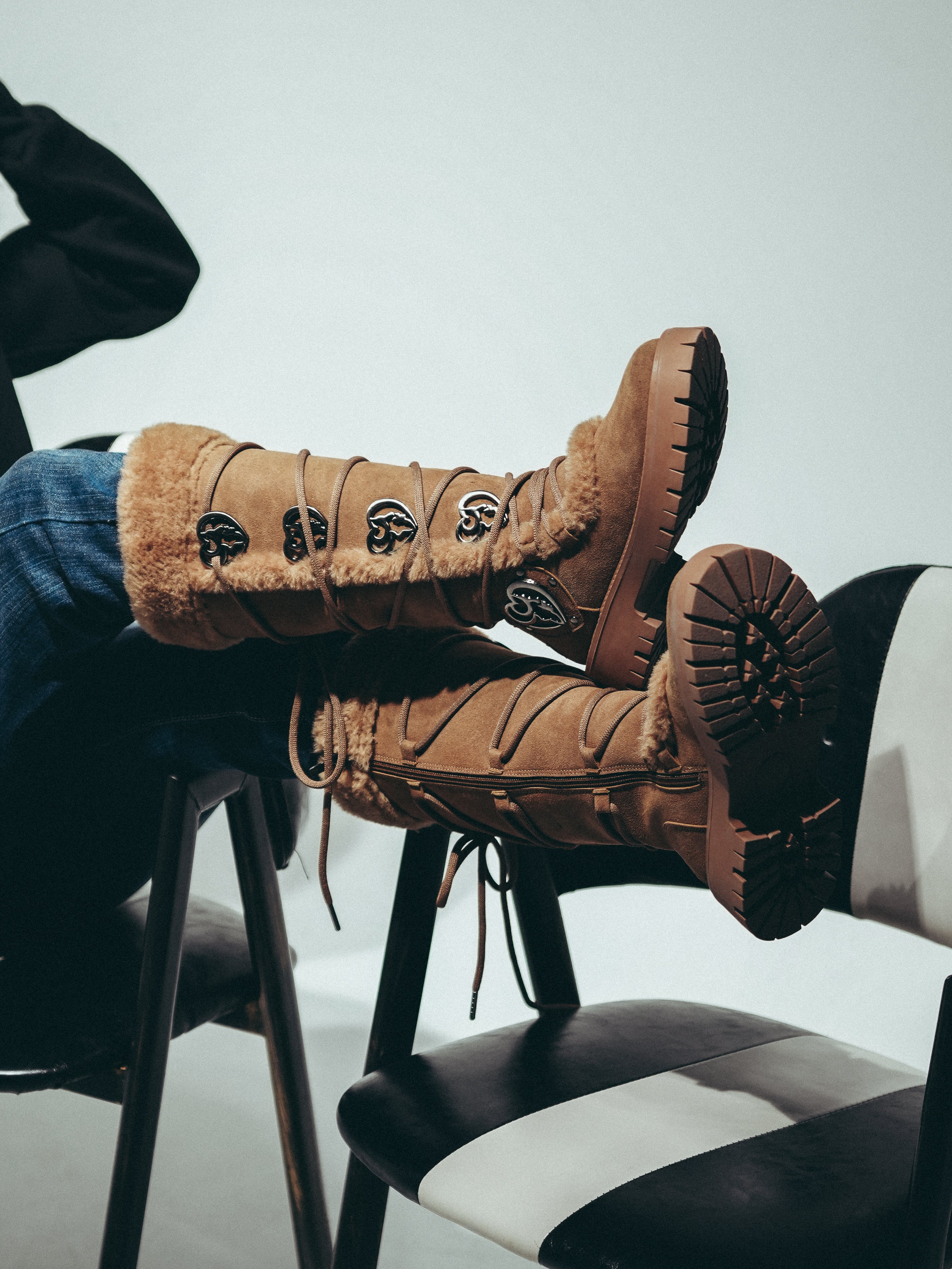BUANE WINTER BOOTS $1 RAFFLE
